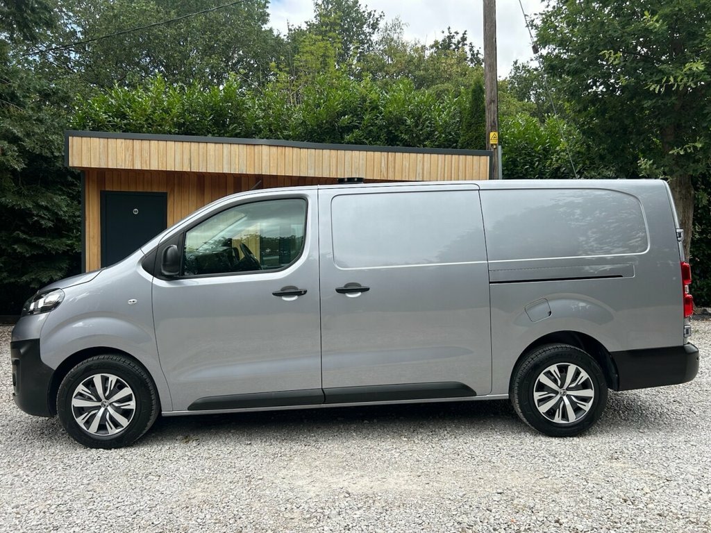 Vauxhall Vivaro 1.5L Edition Grey #2
