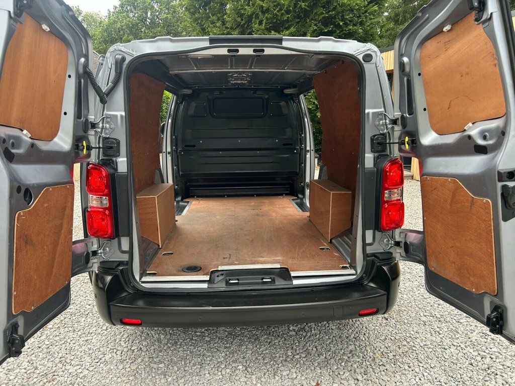 Vauxhall Vivaro 1.5 Turbo Dynamic L2h1 White #9