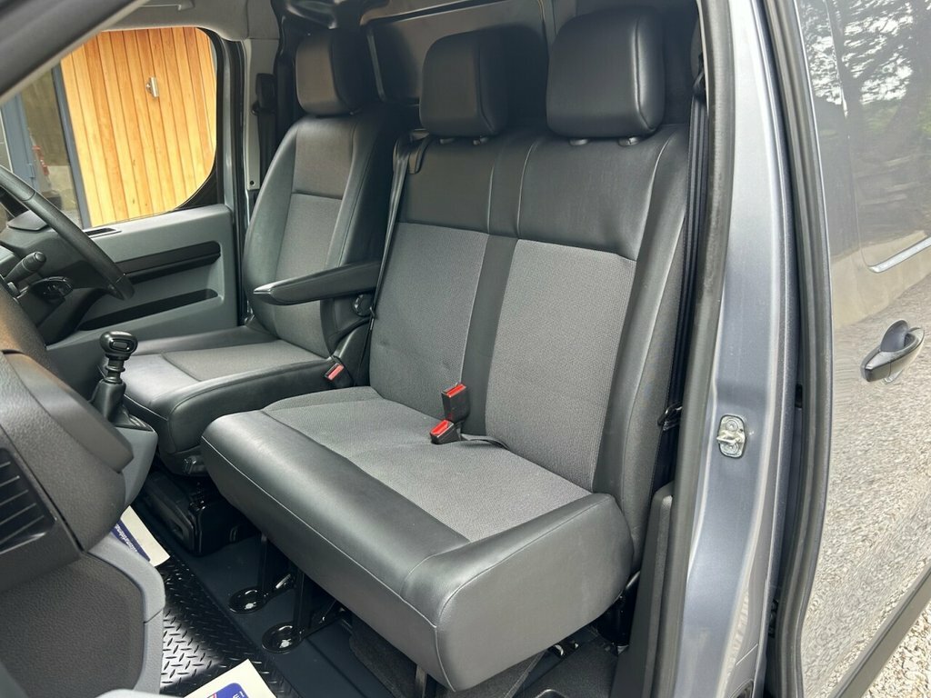 Vauxhall Vivaro 1.5 Turbo Dynamic L2h1 White #15
