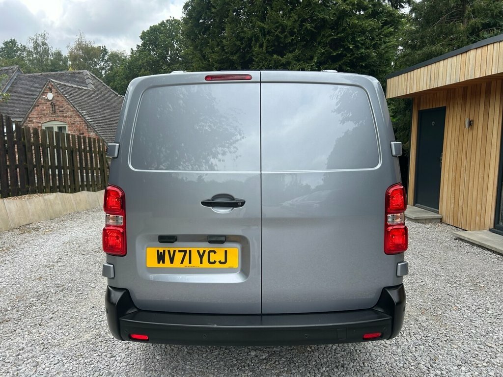 Vauxhall Vivaro 1.5 Turbo Dynamic L2h1 White #8