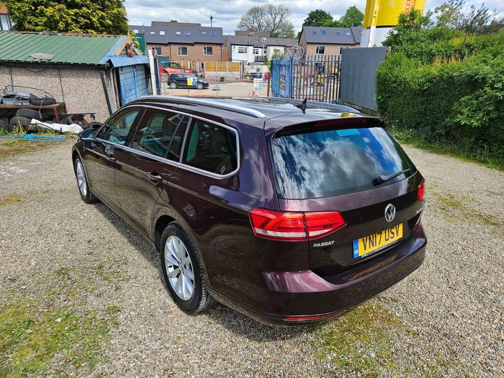 Volkswagen Passat 2.0 Tdi Se Business VN17USV Red #5