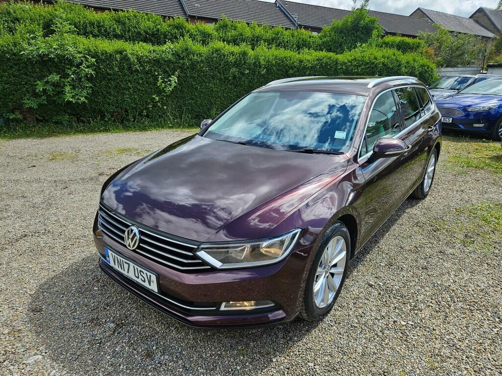 Volkswagen Passat 2.0 Tdi Se Business VN17USV Red #3