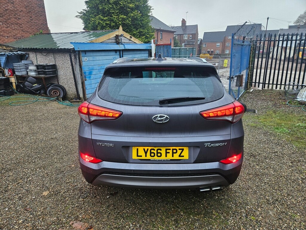 Hyundai Tucson 2.0 Crdi Blue Drive Premium 2Wd Grey #6