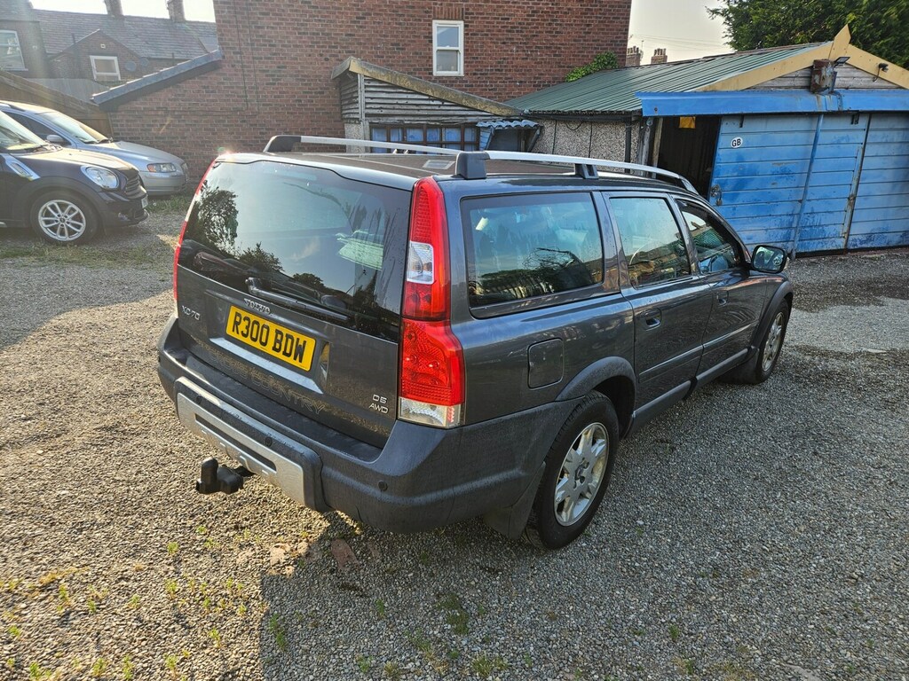 Volvo XC70 2.4 D5 Se Lux Silver #7