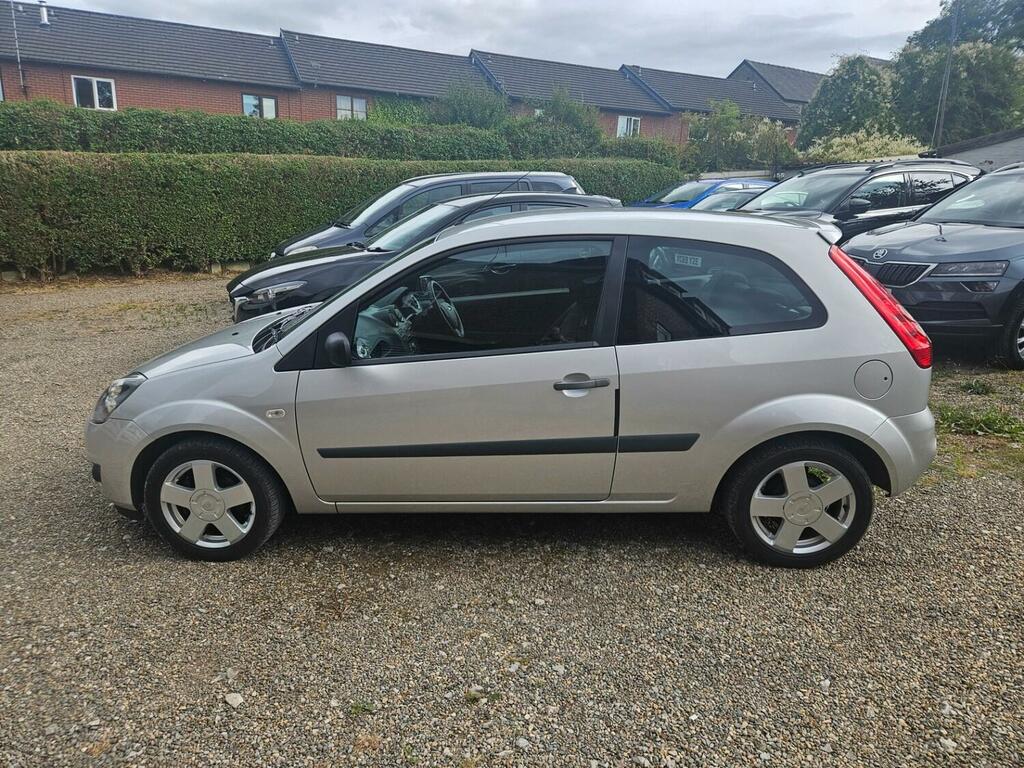 Ford Fiesta 1.25 Freedom Silver #4