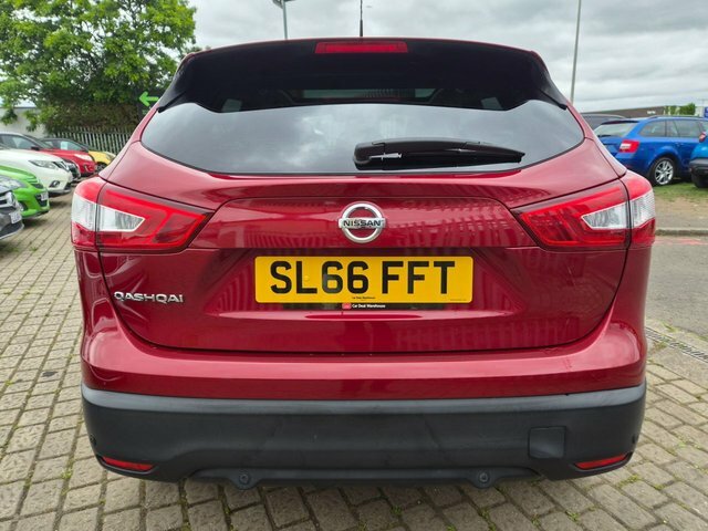 Nissan Qashqai Dig-t N-connecta Suv Red #5
