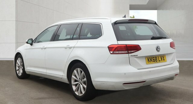 Volkswagen Passat Tdi Se Business Estate KK68LVX White #3