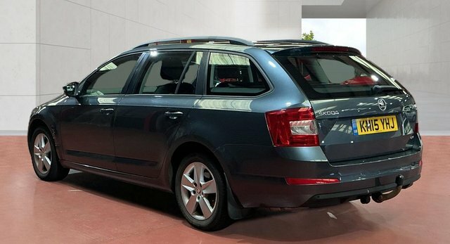 Skoda Octavia Tdi Se Estate Grey #3