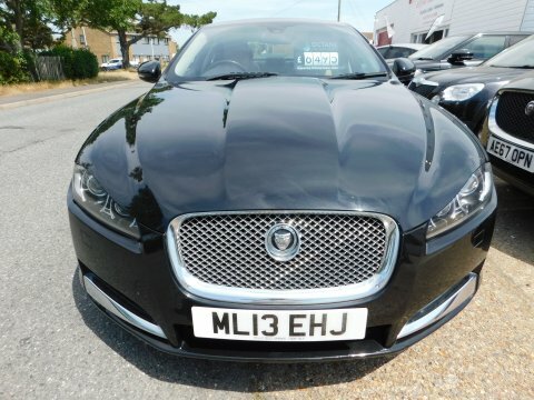 Jaguar XF D V6 Premium Black #4