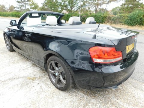 BMW 1 Series 120D Exclusive Edition Black #4
