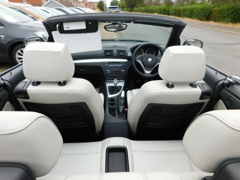 BMW 1 Series Convertible Black #9