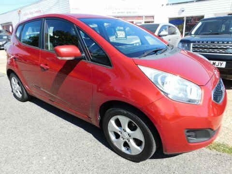 Kia Venga 2 Red