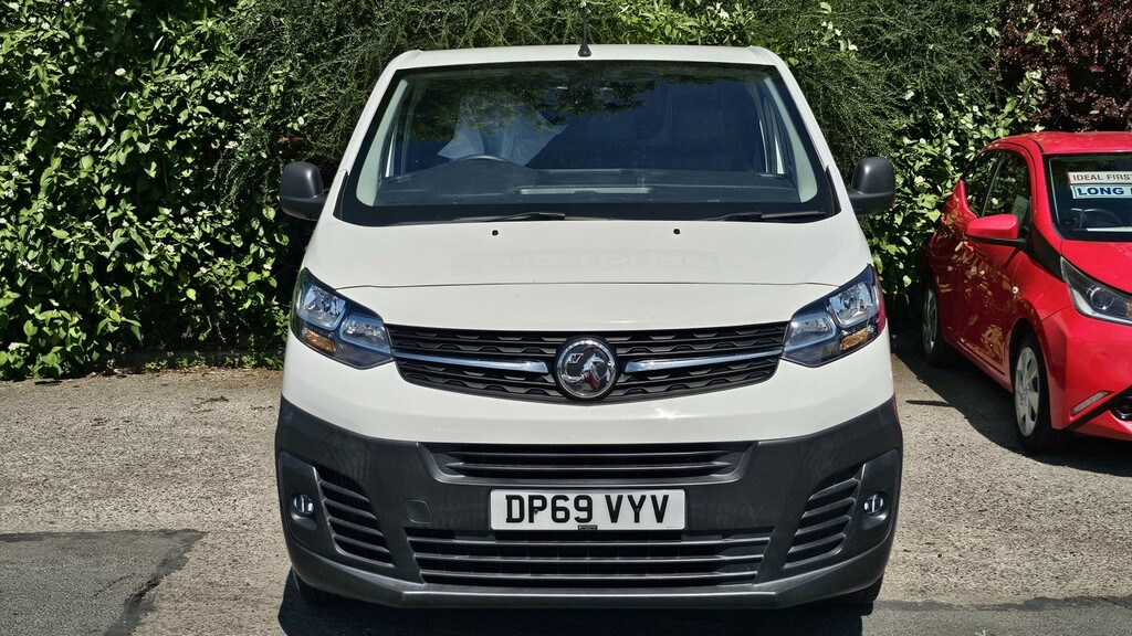 Vauxhall Vivaro 1.5 Turbo D 2700 Dynamic White #2
