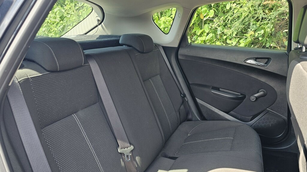 Vauxhall Astra 1.4 T 16V Sri Black #6