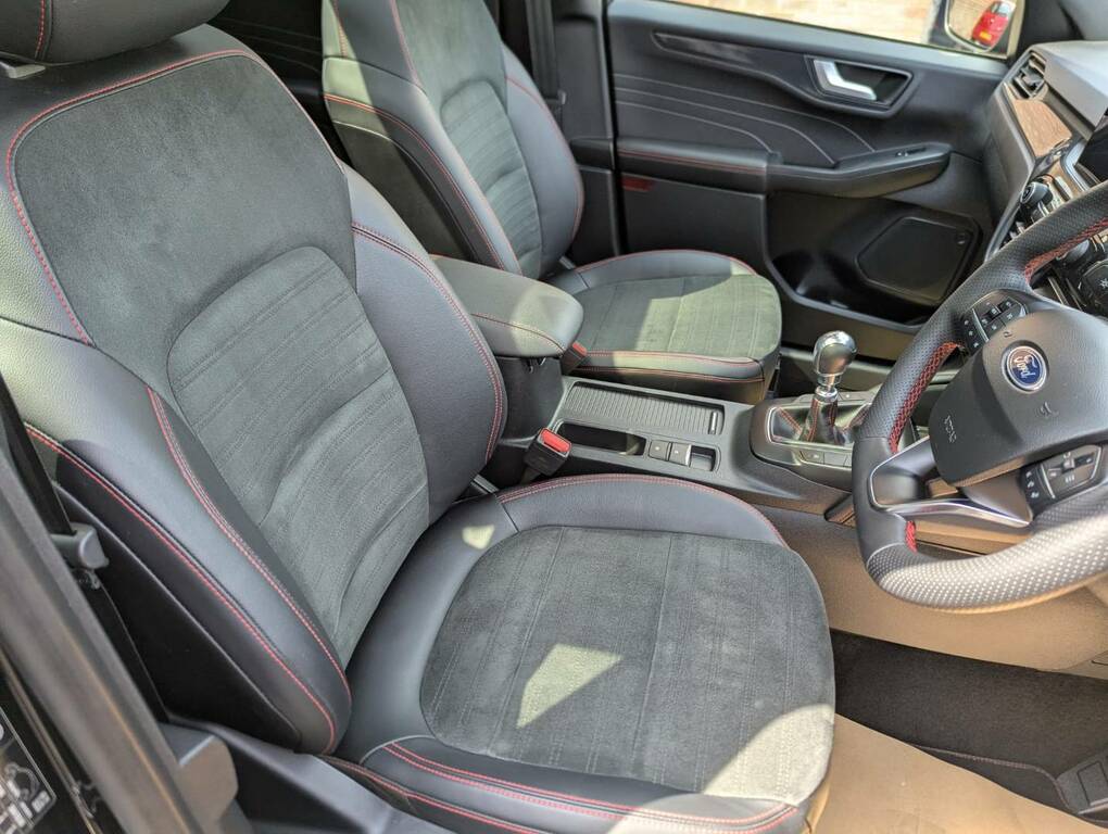 Ford Kuga 1.5 Ecoboost 150 Vignale Black #11