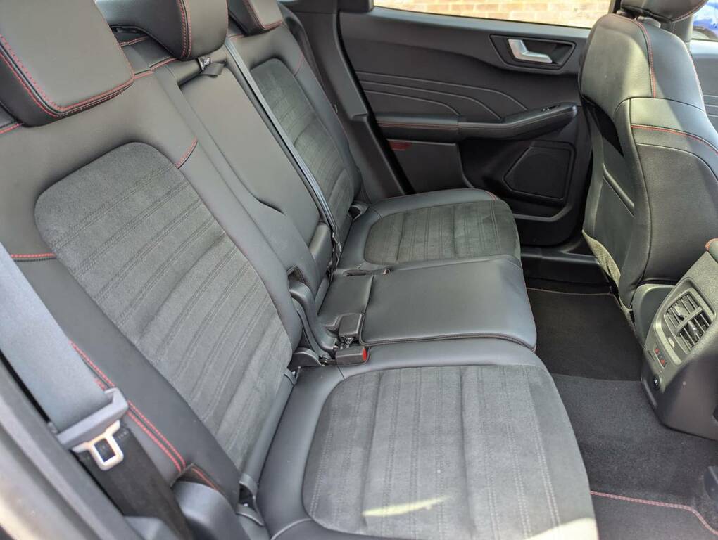 Ford Kuga 1.5 Ecoboost 150 Vignale Black #12