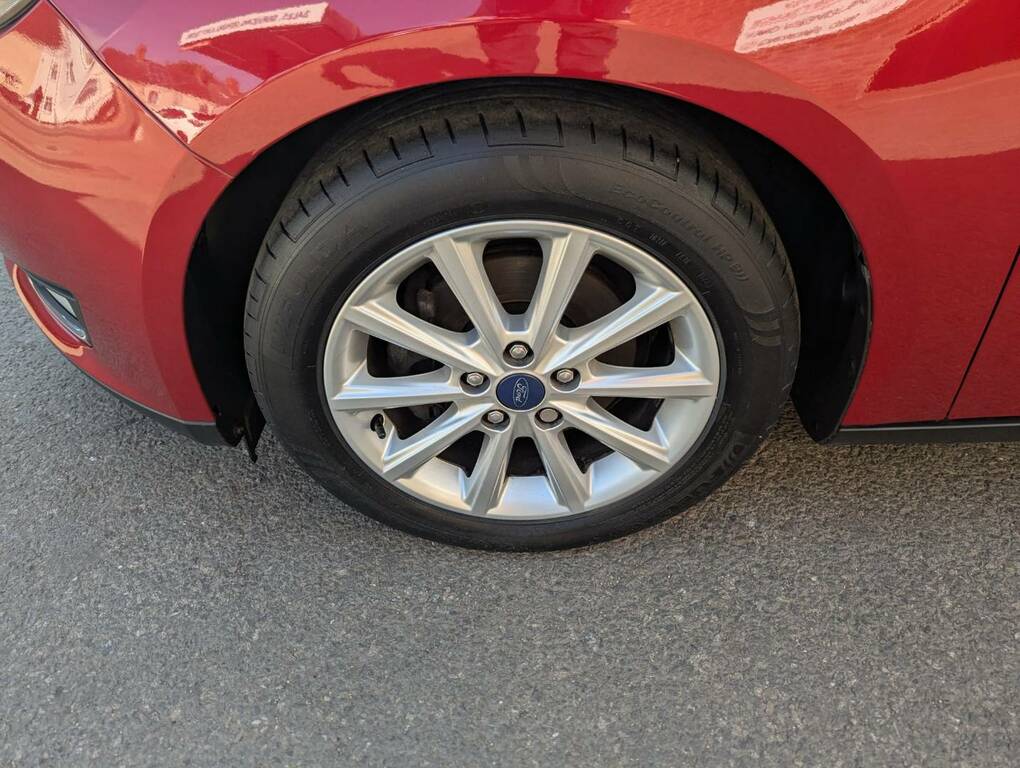 Ford Focus 1.0 Ecoboost 125 Titanium Red #3