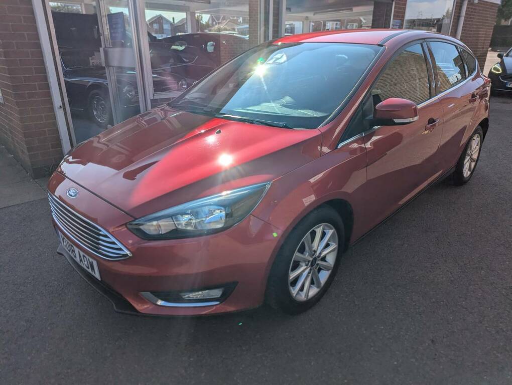 Ford Focus 1.0 Ecoboost 125 Titanium Red #6