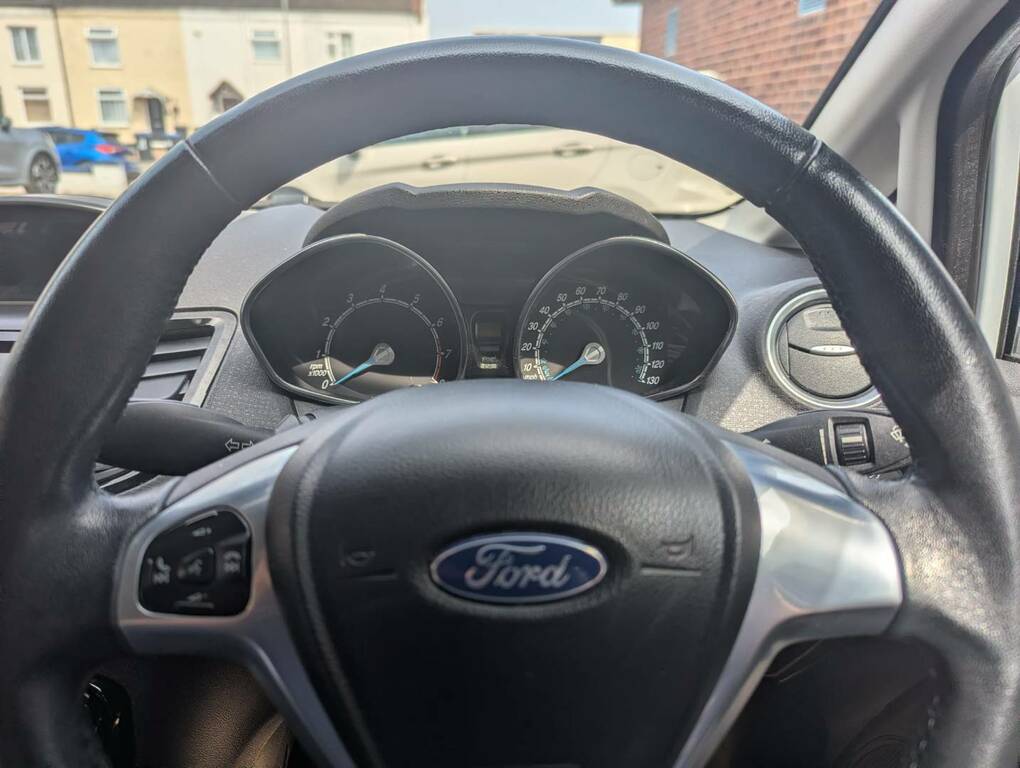 Ford Fiesta 1.0 Ecoboost 125 Zetec S White #5