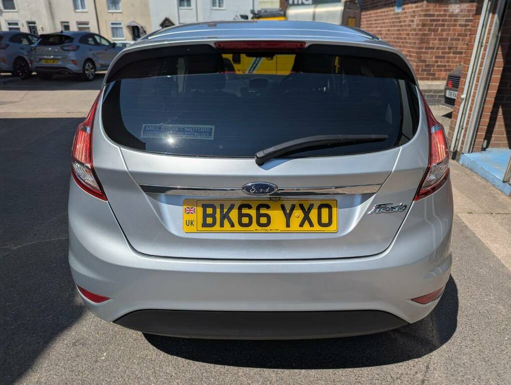 Ford Fiesta 1.5 Tdci Titanium Silver #2