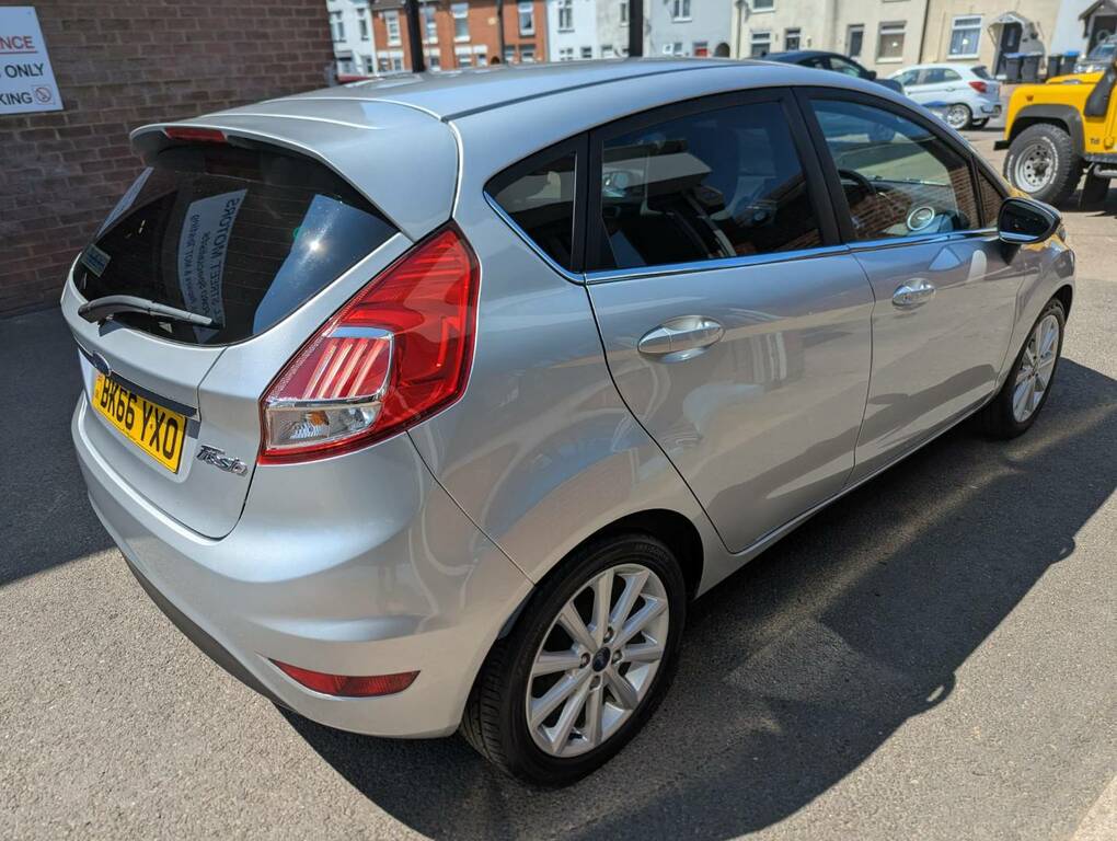 Ford Fiesta 1.5 Tdci Titanium Silver #3