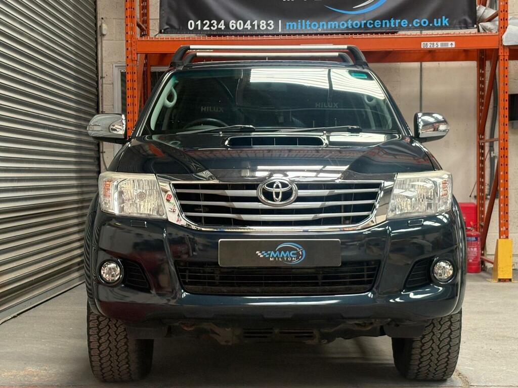 Toyota HILUX Invincible 4X4 D-4d Dcb U15490610 #8