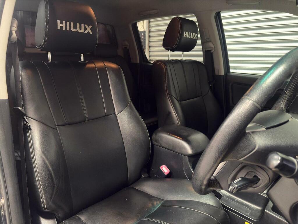 Toyota HILUX Invincible 4X4 D-4d Dcb U15490610 #29