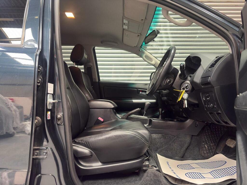 Toyota HILUX Invincible 4X4 D-4d Dcb U15490610 #28