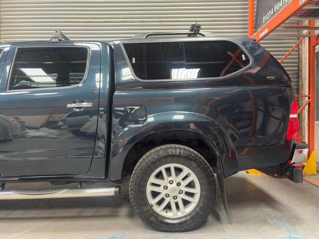 Toyota HILUX Invincible 4X4 D-4d Dcb U15490610 #19
