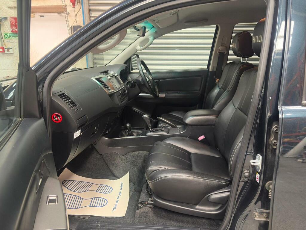 Toyota HILUX Invincible 4X4 D-4d Dcb U15490610 #30