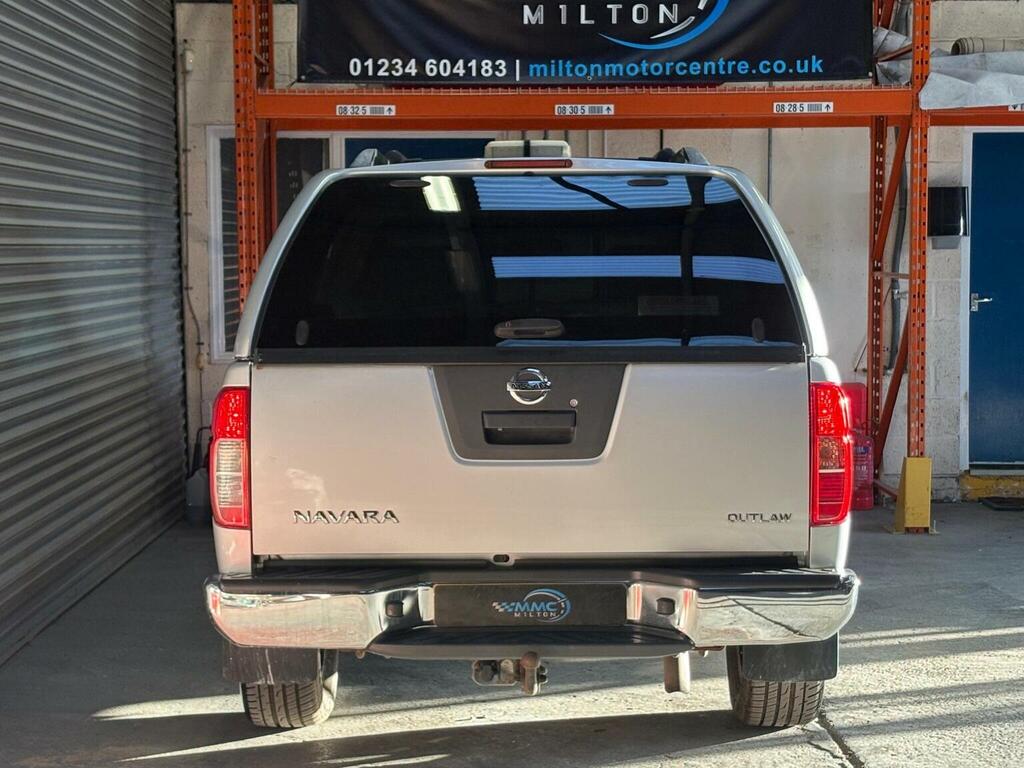 Nissan Navara 2.5 Dci Acenta 4X4 Dcb 169 Bhp Black #8