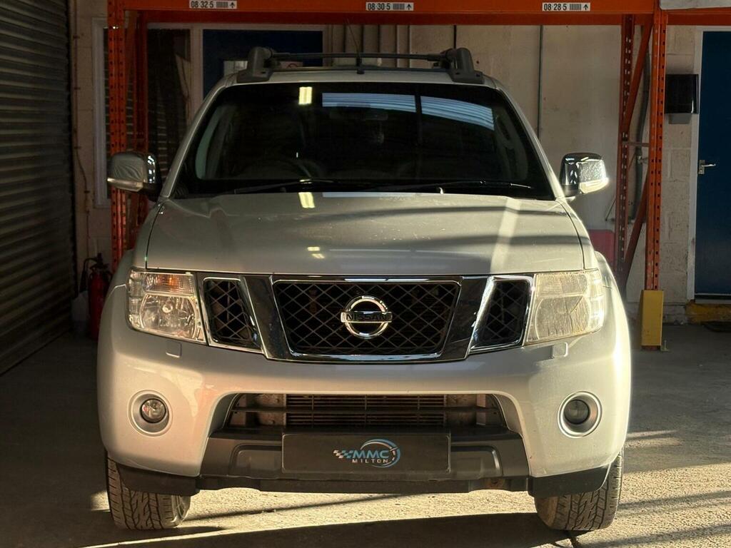 Nissan Navara 2.5 Dci Acenta 4X4 Dcb 169 Bhp Black #7