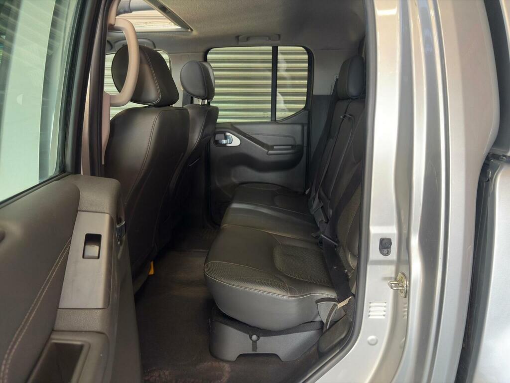 Nissan Navara 2.5 Dci Acenta 4X4 Dcb 169 Bhp Black #28