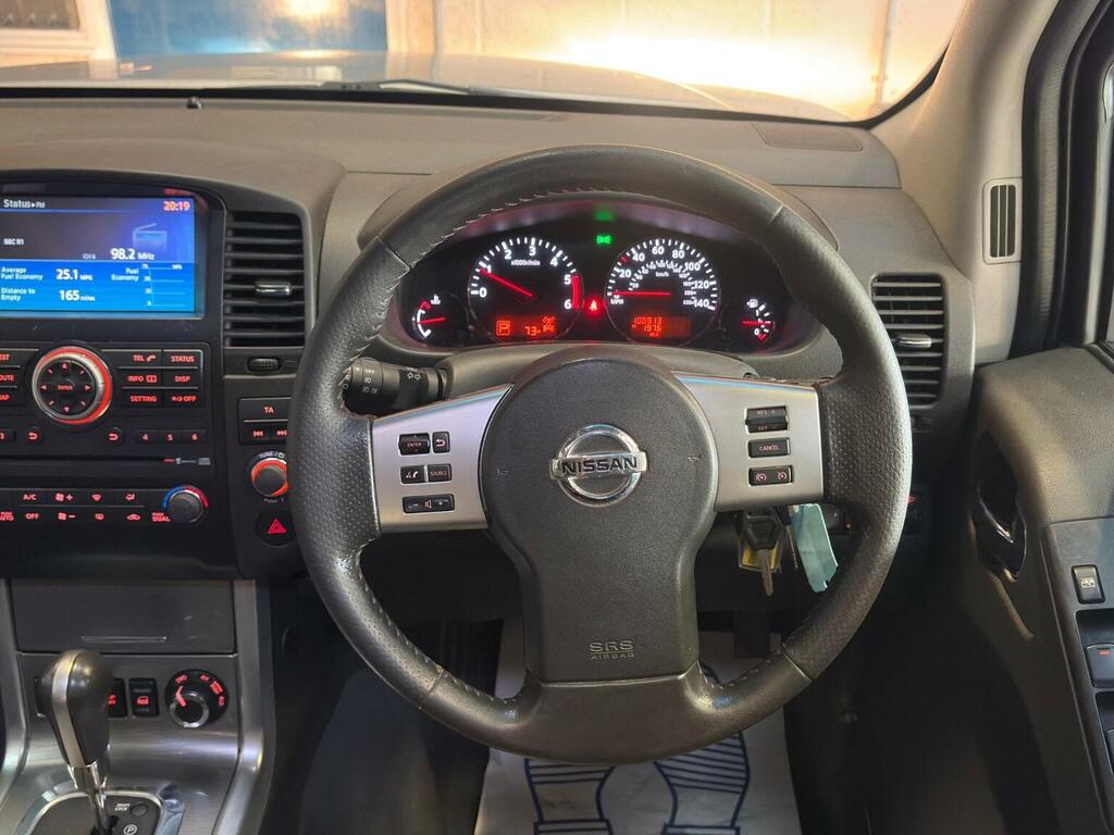 Nissan Navara 2.5 Dci Acenta 4X4 Dcb 169 Bhp Black #44
