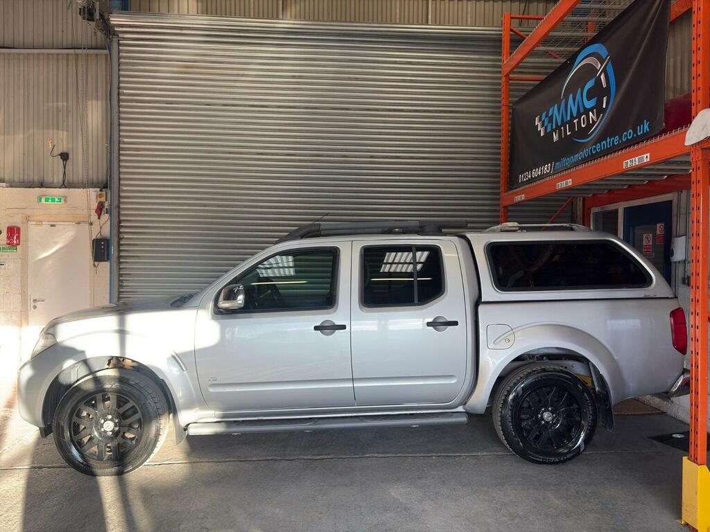Nissan Navara 2.5 Dci Acenta 4X4 Dcb 169 Bhp Black #15
