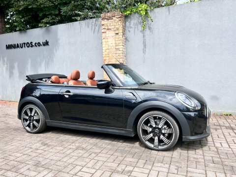 Mini Convertible 1.5 Cooper Exclusive Black