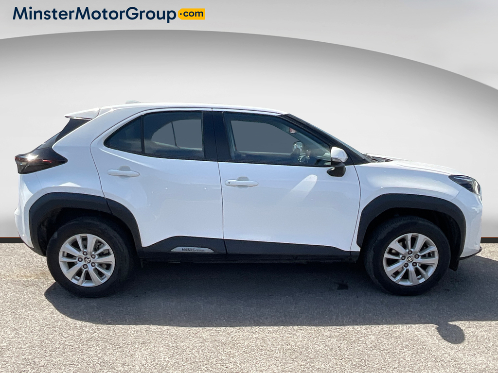 Toyota Yaris Cross Icon Hev YF22OMT White #2
