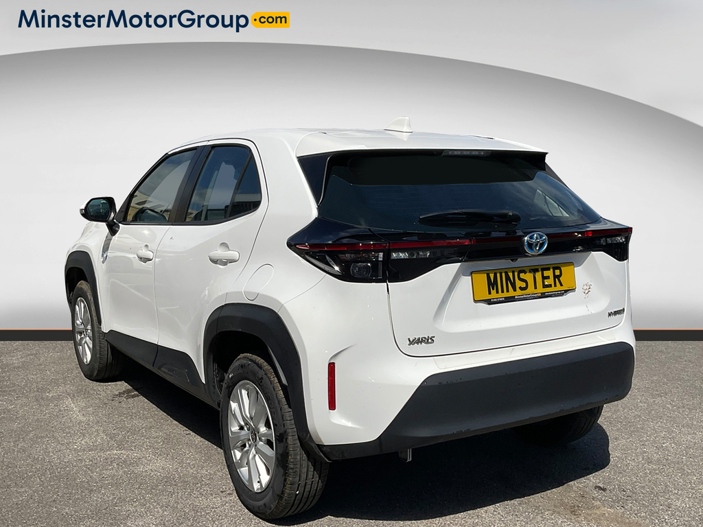 Toyota Yaris Cross Icon Hev YF22OMT White #4