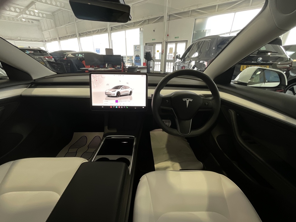Tesla Model 3 Performance Awd White