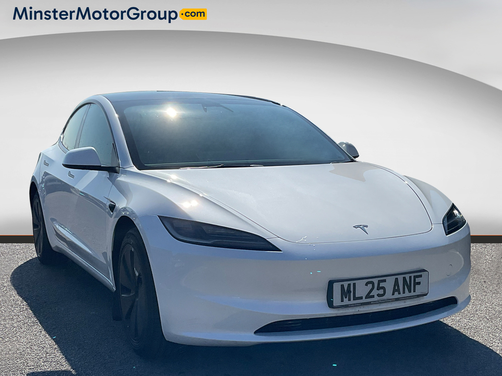 Tesla Model 3 Rwd White
