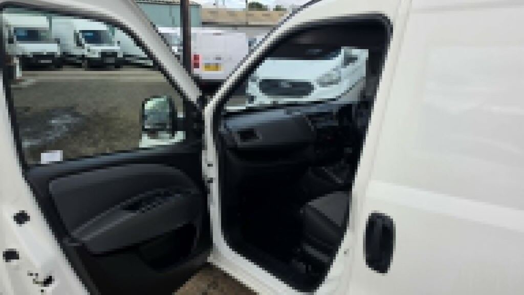 Fiat Doblo 1.3 Multijet 16V 80 Van Start Stop White #12