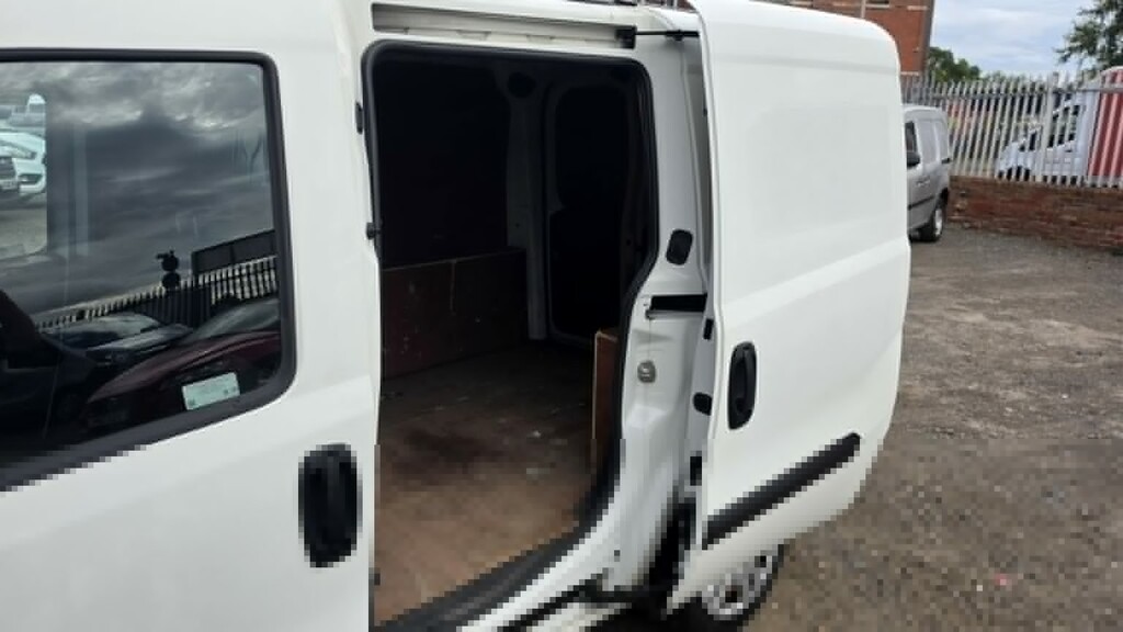 Fiat Doblo 1.3 Multijet 16V 80 Van Start Stop White #9
