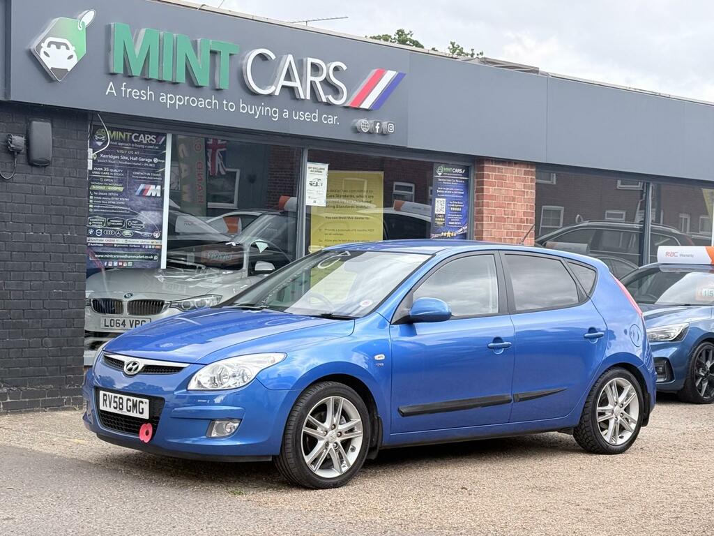 Hyundai I30 1.6 Crdi Style Red #9