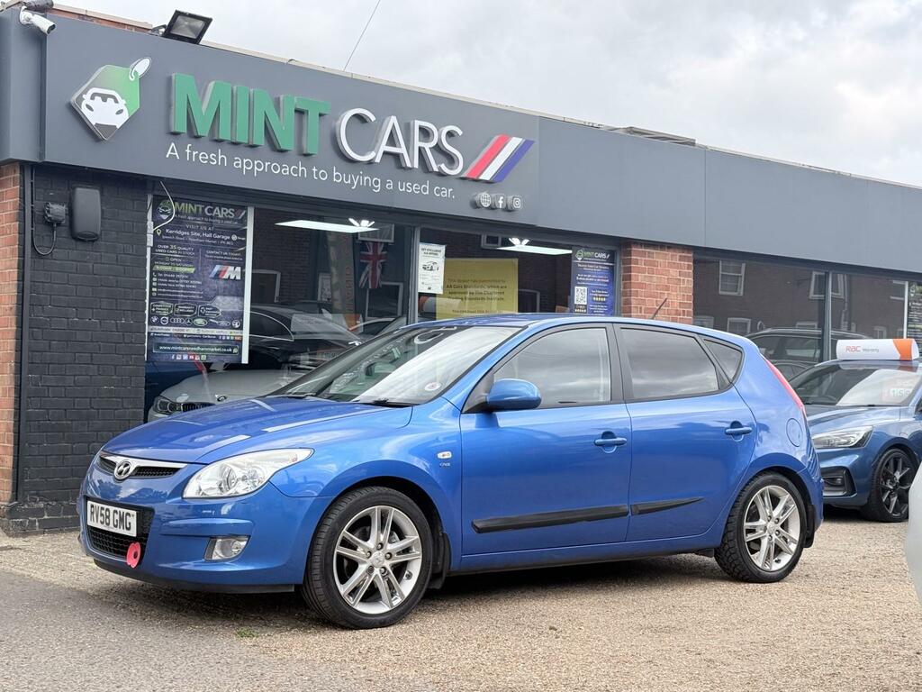 Hyundai I30 1.6 Crdi Style Red #10