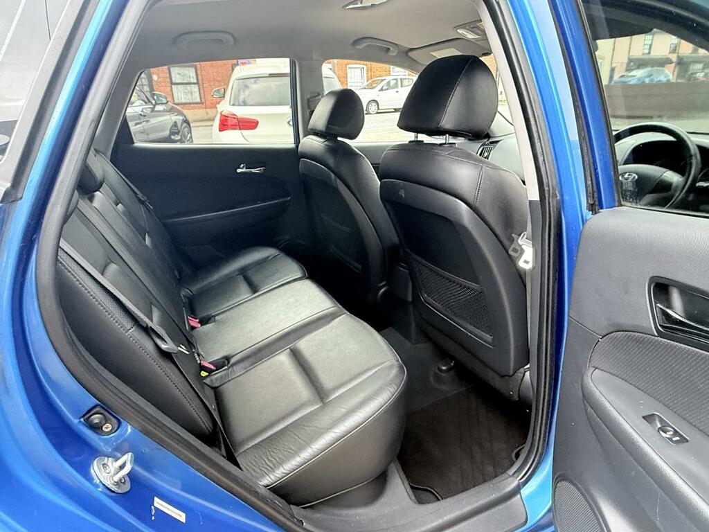 Hyundai I30 1.6 Crdi Style Red #24