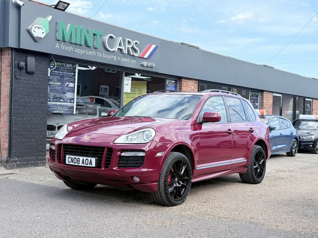 Porsche Cayenne 4.8 Gts Red