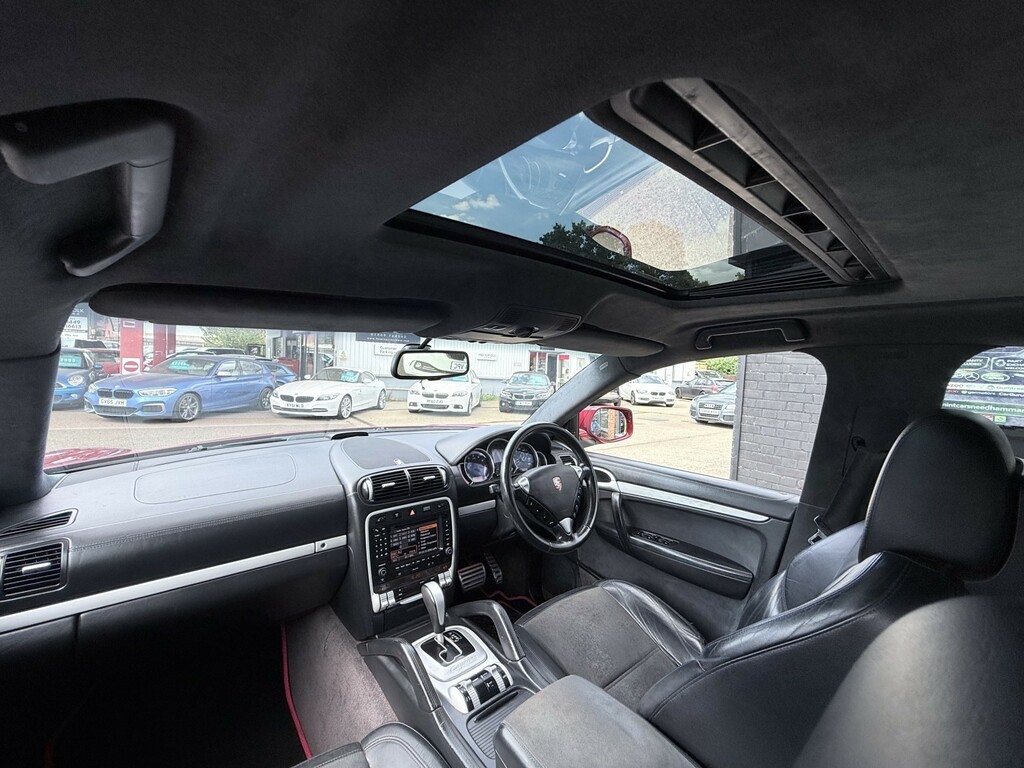 Porsche Cayenne 4.8 Gts Suv Tiptronic S Awd 332 Gkm, Black #57
