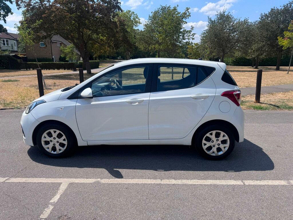 Hyundai I10 Se White #4