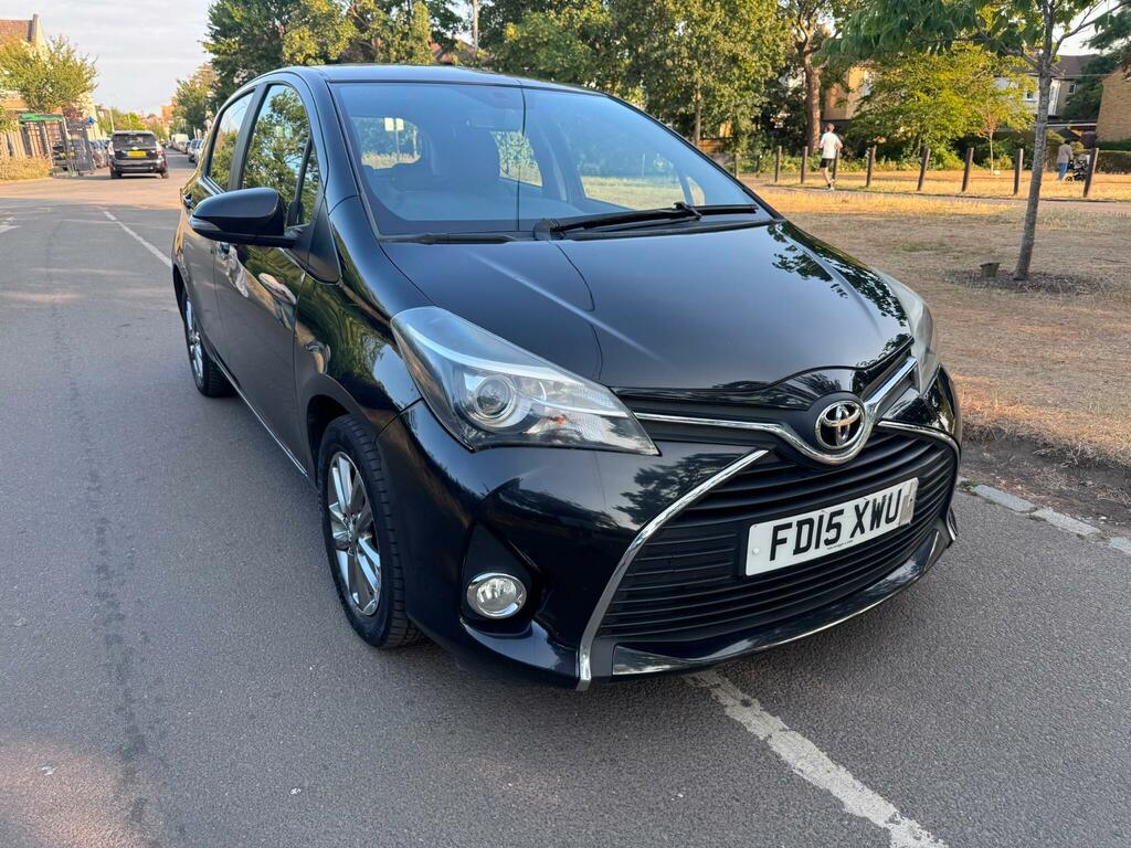Toyota Yaris Icon Black