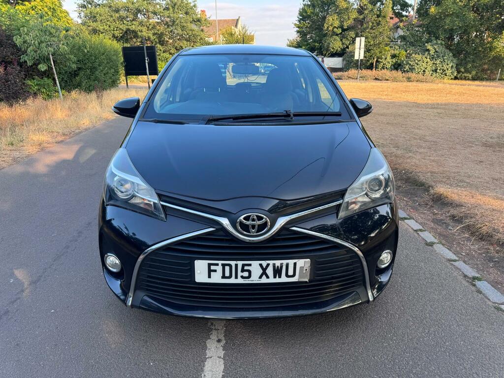 Toyota Yaris Icon Black #2